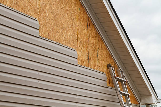 Professional Siding Contractor technician working in Kintnersville, PA